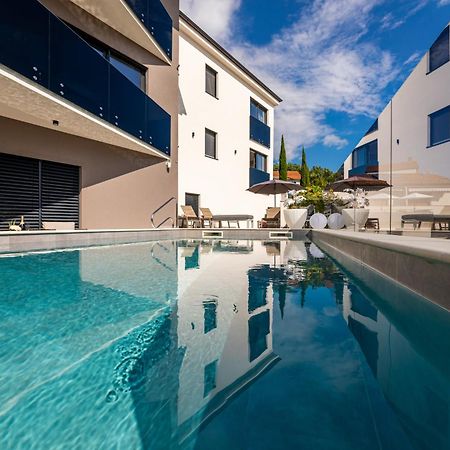 Villa Aurea Apartments Malinska De Luxe Exterior photo