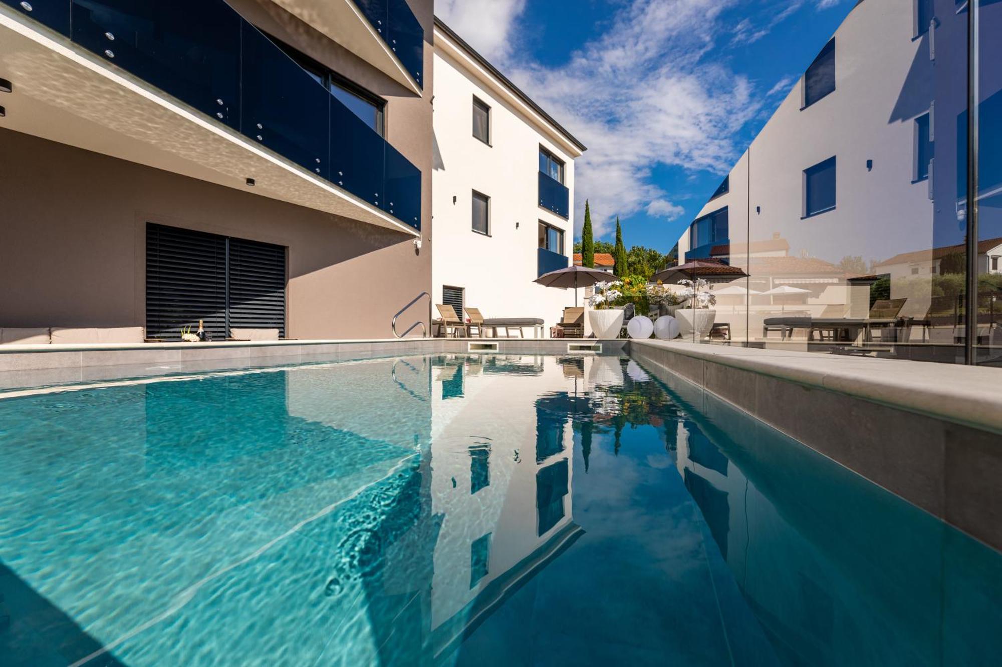 Villa Aurea Apartments Malinska De Luxe Exterior photo