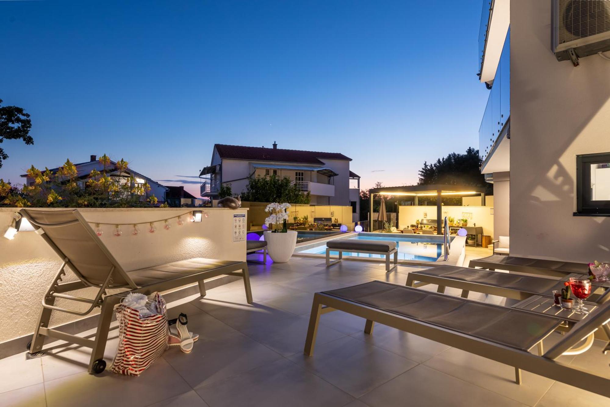 Villa Aurea Apartments Malinska De Luxe Exterior photo