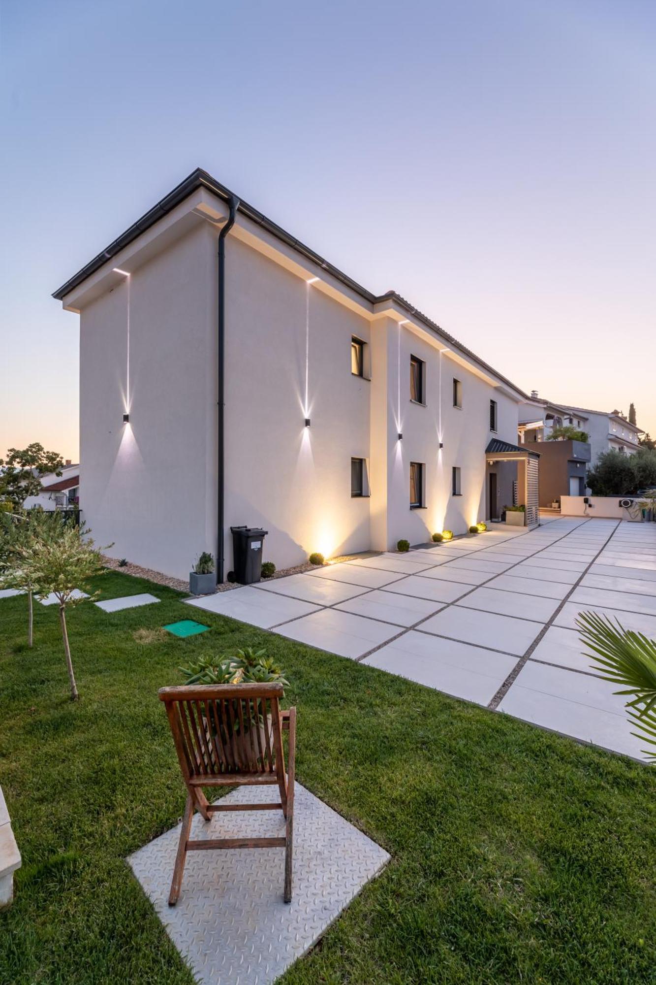 Villa Aurea Apartments Malinska De Luxe Exterior photo