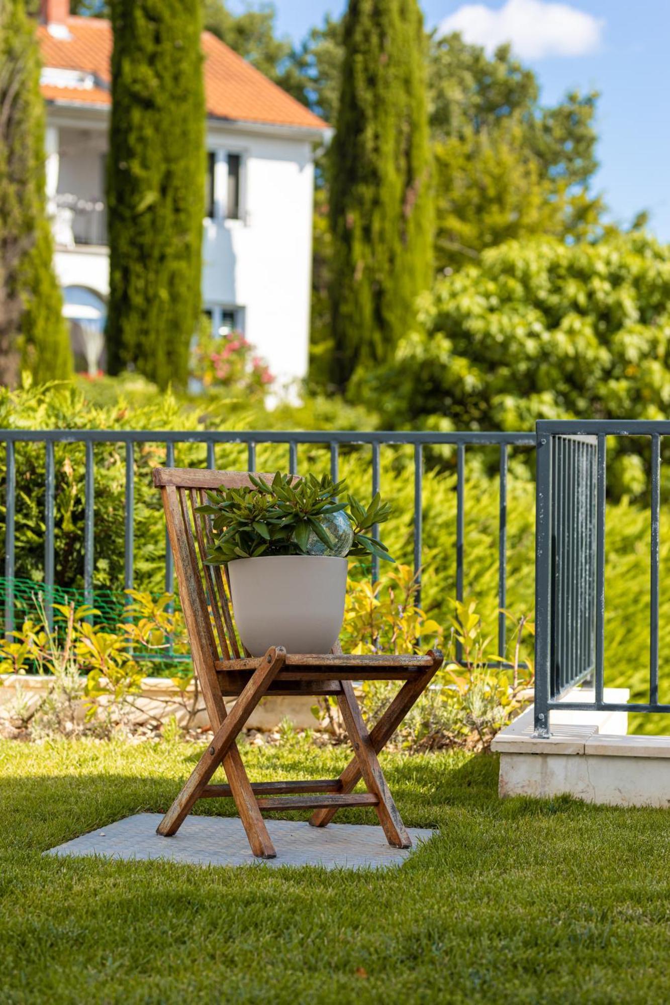 Villa Aurea Apartments Malinska De Luxe Exterior photo